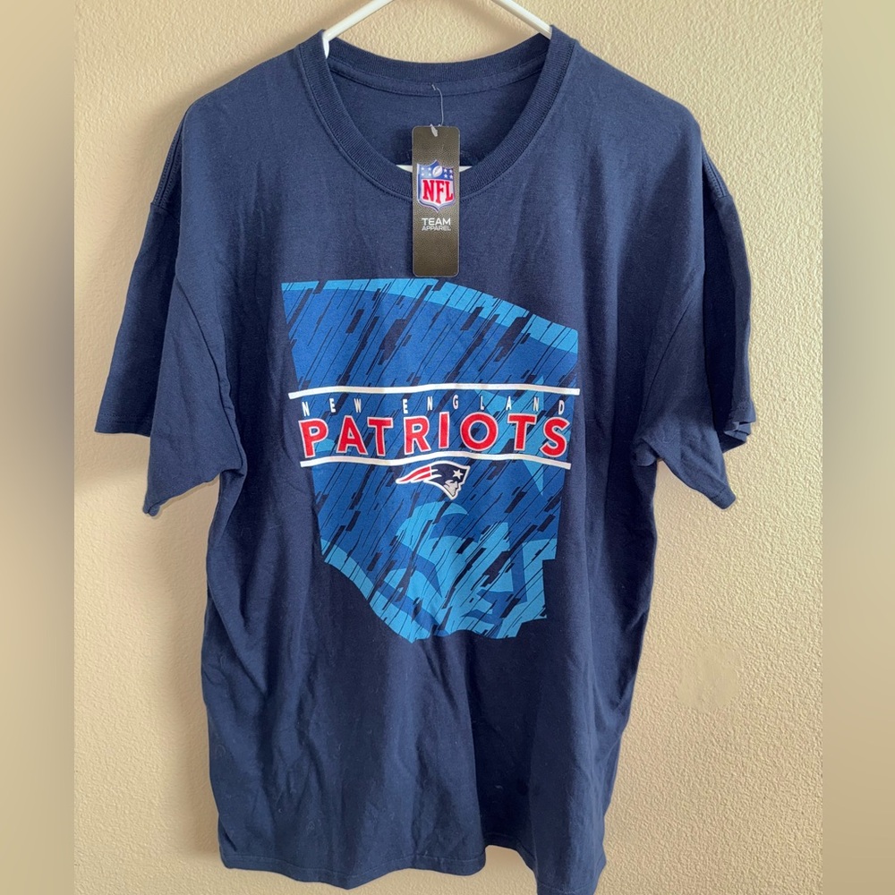 NFL Magestic NWT 2017 Schedule New‎ England Patriots Navy T-Shirt size Large